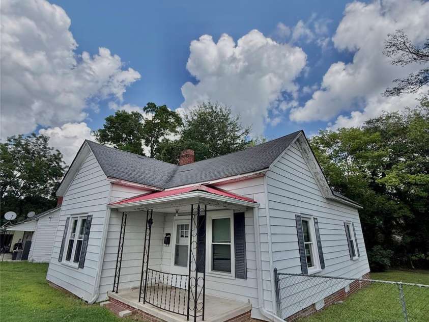 45 White Street, Chester, SC 29706.  MLS# CAR4412218, YatesRealty ID 41924. 