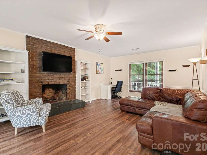 1416 Rivermont Drive, Gastonia, NC 28054.  MLS# CAR4408314, YatesRealty ID 41925. 