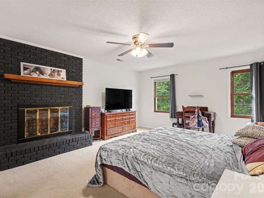 1416 Rivermont Drive, Gastonia, NC 28054.  MLS# CAR4408314, YatesRealty ID 41925. 