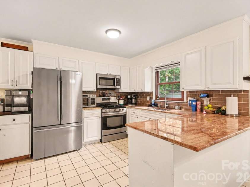 1416 Rivermont Drive, Gastonia, NC 28054.  MLS# CAR4408314, YatesRealty ID 41925. 