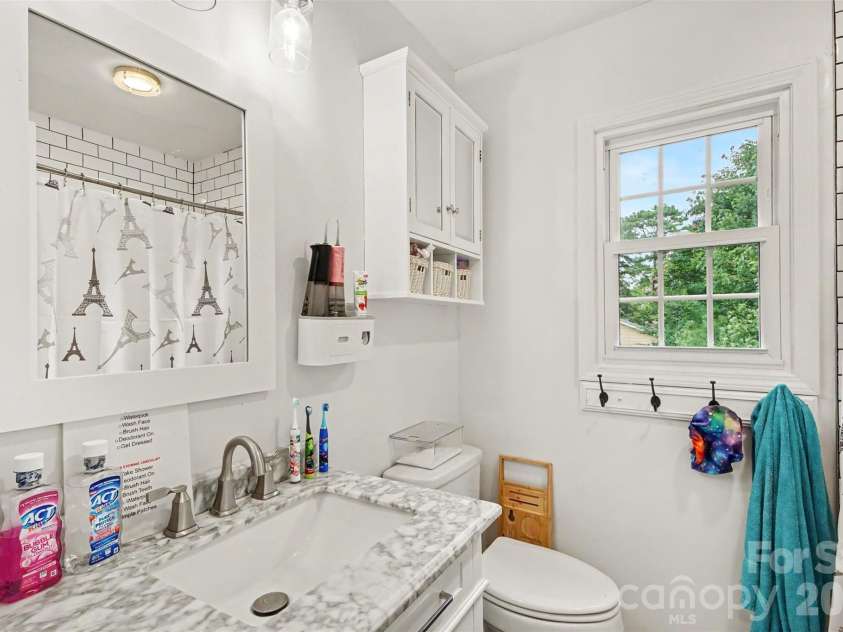 1416 Rivermont Drive, Gastonia, NC 28054.  MLS# CAR4408314, YatesRealty ID 41925. 