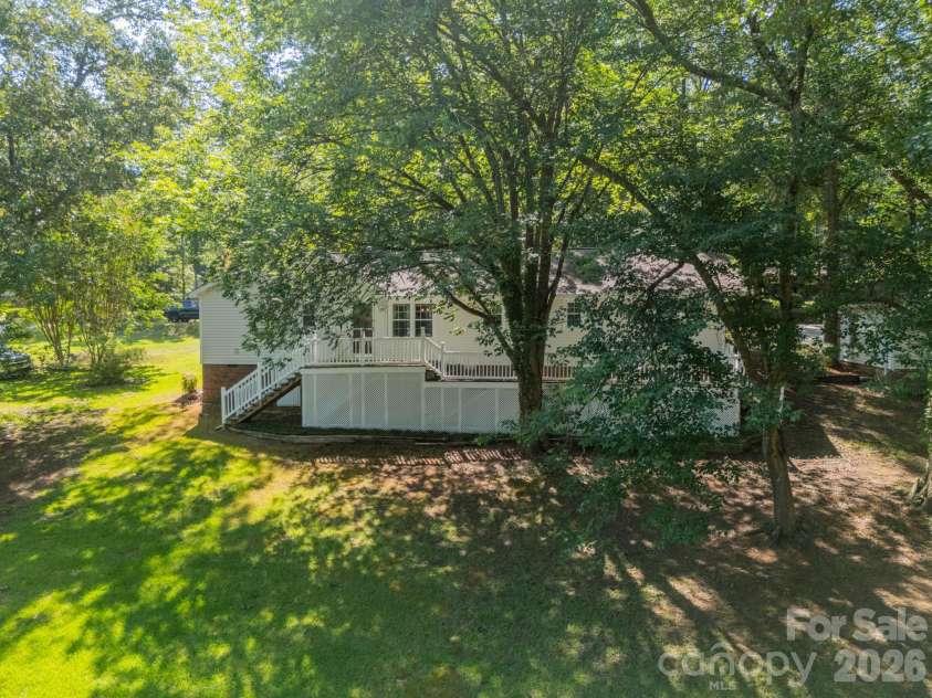 1077 Shore Drive, Lancaster, SC 29720.  MLS# CAR4403968, YatesRealty ID 41926. 