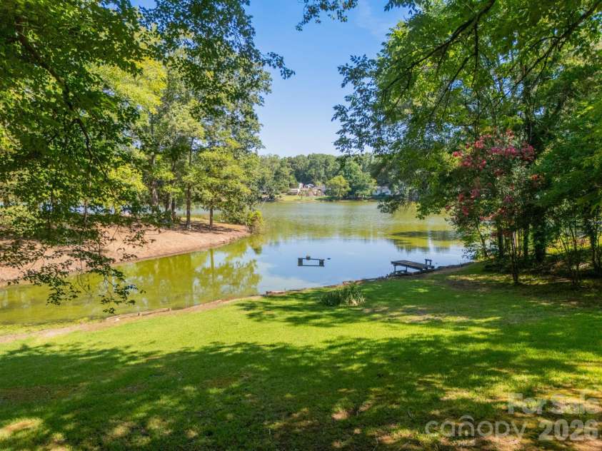 1077 Shore Drive, Lancaster, SC 29720.  MLS# CAR4403968, YatesRealty ID 41926. 