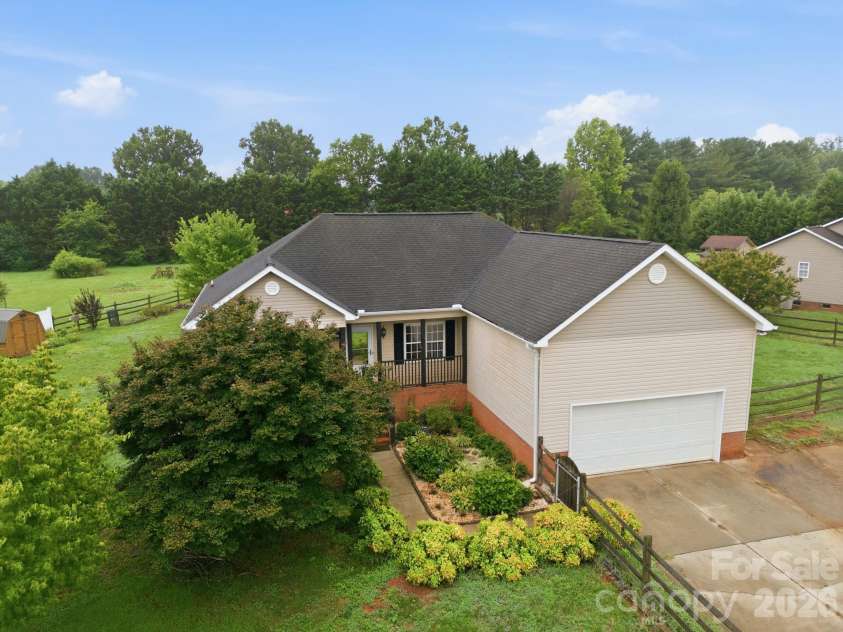 150 Evening Drive, Salisbury, NC 28147.  MLS# CAR4408691, YatesRealty ID 41929. 