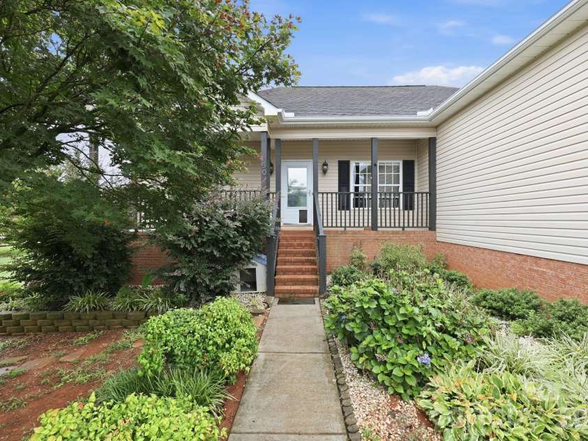 150 Evening Drive, Salisbury, NC 28147.  MLS# CAR4408691, YatesRealty ID 41929. 