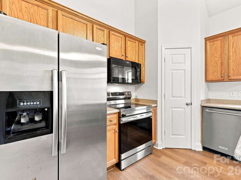 150 Evening Drive, Salisbury, NC 28147.  MLS# CAR4408691, YatesRealty ID 41929. 