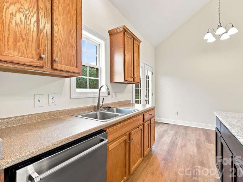 150 Evening Drive, Salisbury, NC 28147.  MLS# CAR4408691, YatesRealty ID 41929. 