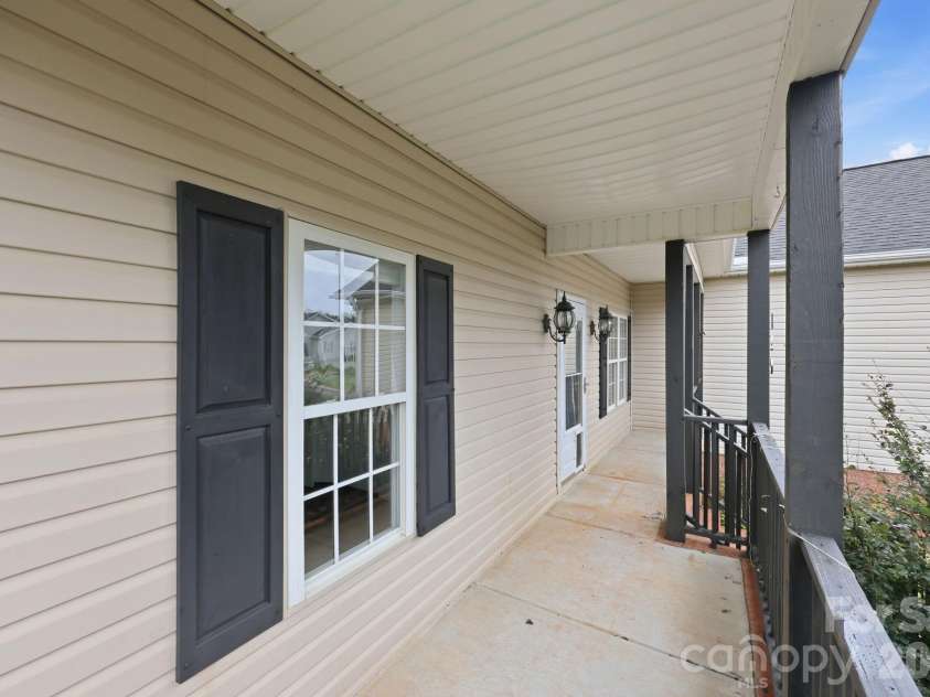 150 Evening Drive, Salisbury, NC 28147.  MLS# CAR4408691, YatesRealty ID 41929. 