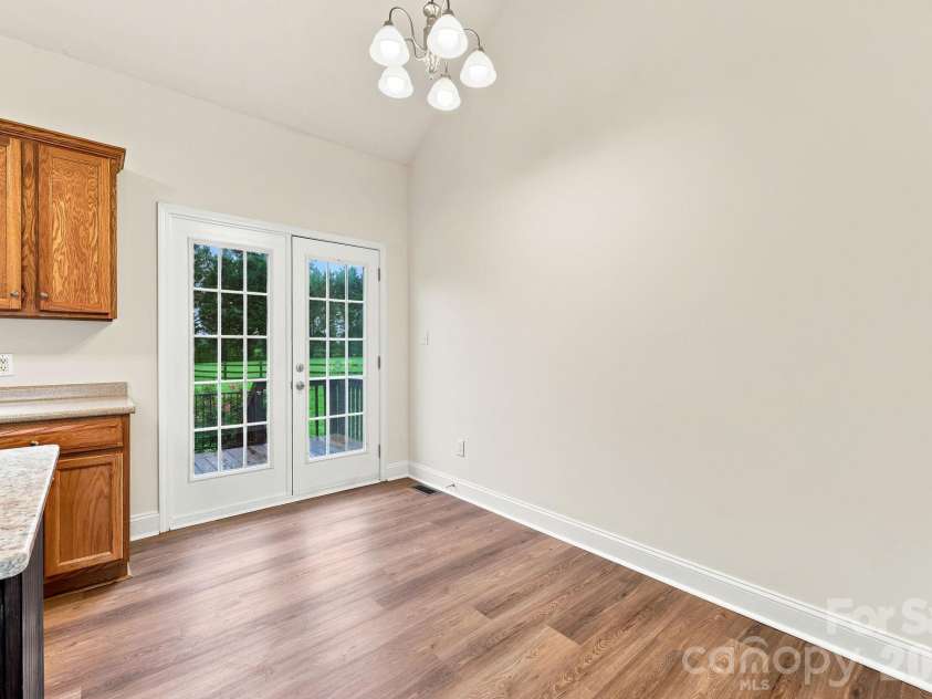 150 Evening Drive, Salisbury, NC 28147.  MLS# CAR4408691, YatesRealty ID 41929. Dining area