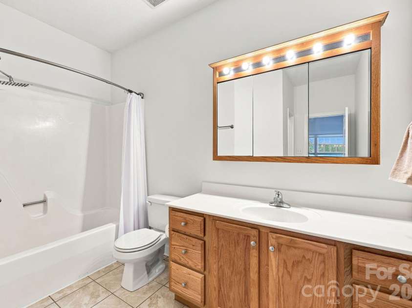 150 Evening Drive, Salisbury, NC 28147.  MLS# CAR4408691, YatesRealty ID 41929. Primary bath