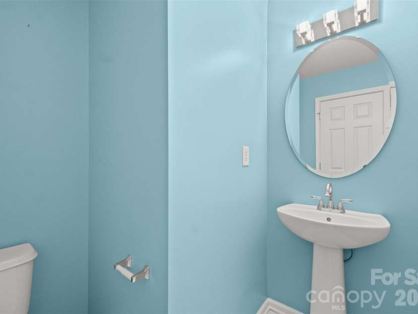 2296 Hanover Court, Fort Mill, SC 29707.  MLS# CAR4319377, YatesRealty ID 4193. Half bath