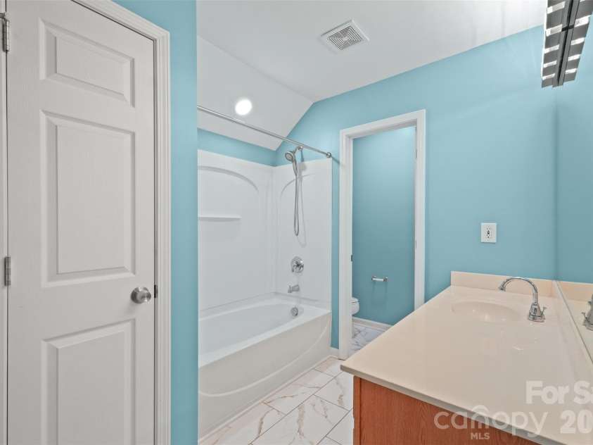 2296 Hanover Court, Fort Mill, SC 29707.  MLS# CAR4319377, YatesRealty ID 4193. Hall bath 