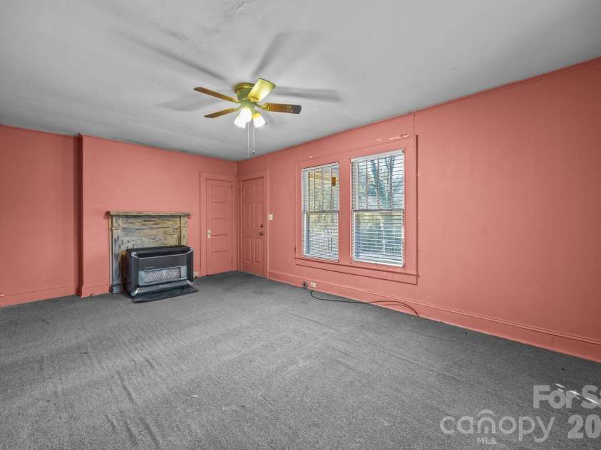 815 Desoto Avenue, Kannapolis, NC 28083.  MLS# CAR4335383, YatesRealty ID 4193. Apt A Bedroom