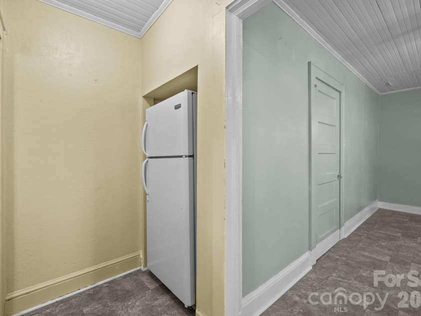 815 Desoto Avenue, Kannapolis, NC 28083.  MLS# CAR4335383, YatesRealty ID 4193. Apt A Kitchen with Range & Refrigerator