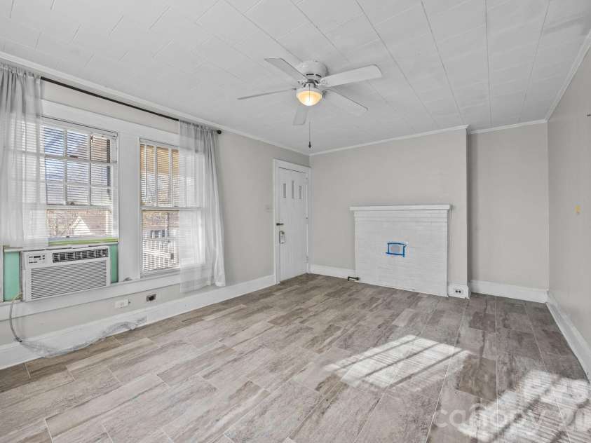 815 Desoto Avenue, Kannapolis, NC 28083.  MLS# CAR4335383, YatesRealty ID 4193. Apt B Bedroom