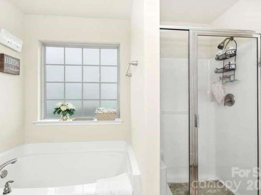14706 Vaughan Drive, Charlotte, NC 28273.  MLS# CAR4409139, YatesRealty ID 41932. 