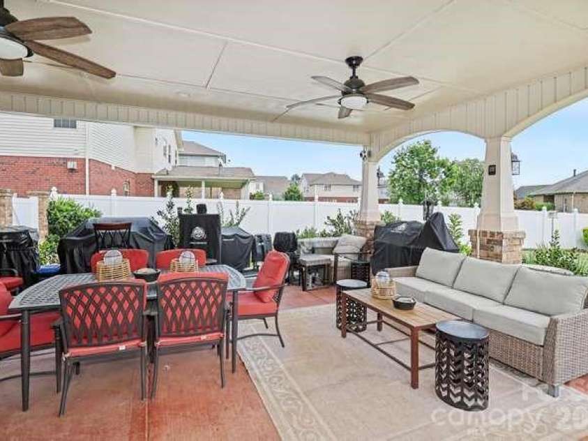 14706 Vaughan Drive, Charlotte, NC 28273.  MLS# CAR4409139, YatesRealty ID 41932. 