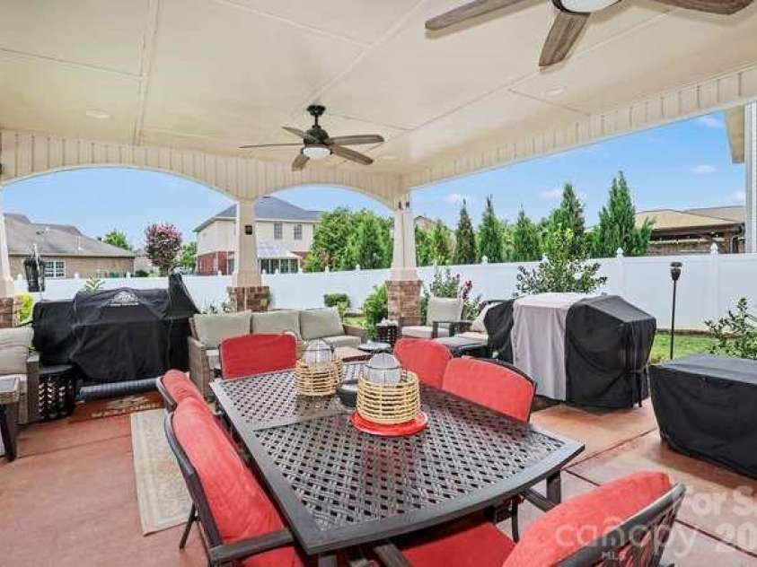 14706 Vaughan Drive, Charlotte, NC 28273.  MLS# CAR4409139, YatesRealty ID 41932. 