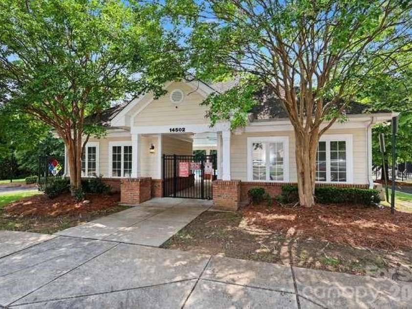 14706 Vaughan Drive, Charlotte, NC 28273.  MLS# CAR4409139, YatesRealty ID 41932. 