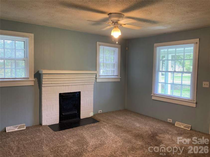 2407 Florida Avenue, Kannapolis, NC 28083.  MLS# CAR4408025, YatesRealty ID 41933. 