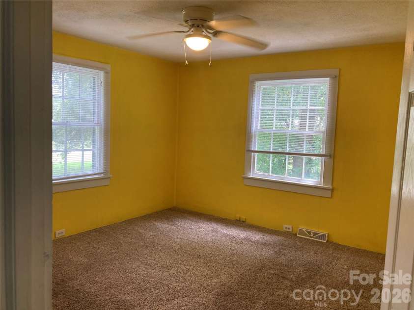 2407 Florida Avenue, Kannapolis, NC 28083.  MLS# CAR4408025, YatesRealty ID 41933. 