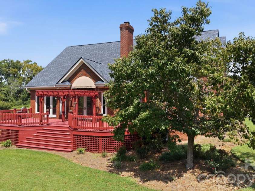 6303 Pointe Lane, Rocky Mount, NC 27803.  MLS# CAR4410505, YatesRealty ID 41934. 