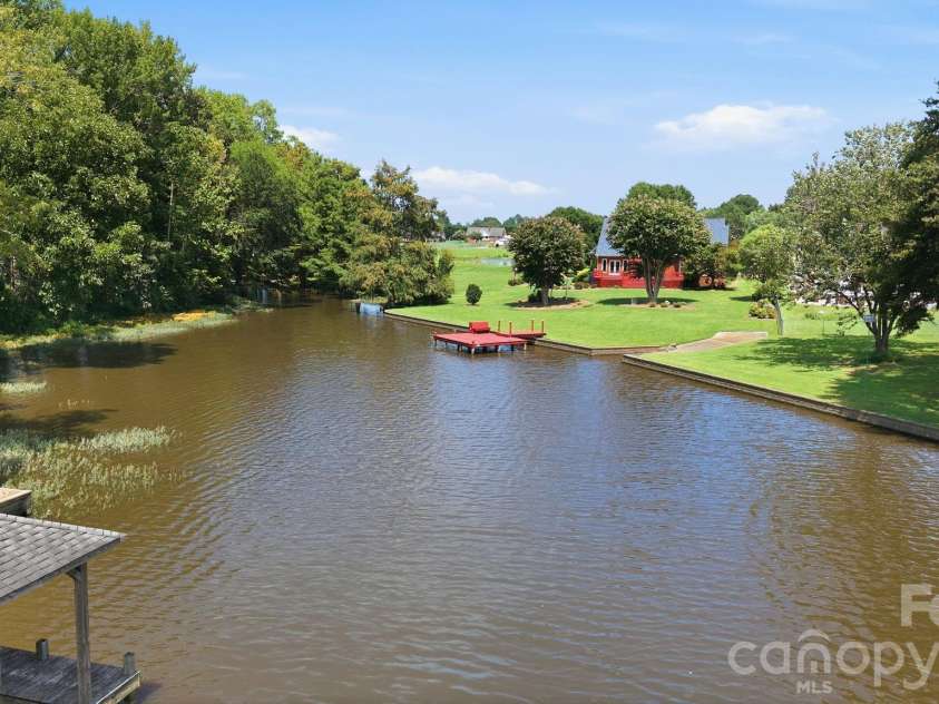 6303 Pointe Lane, Rocky Mount, NC 27803.  MLS# CAR4410505, YatesRealty ID 41934. 