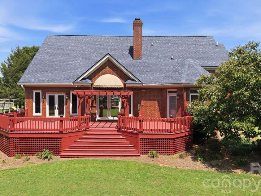6303 Pointe Lane, Rocky Mount, NC 27803.  MLS# CAR4410505, YatesRealty ID 41934. 
