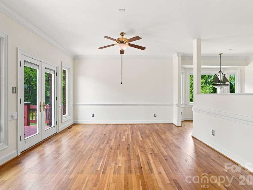 6303 Pointe Lane, Rocky Mount, NC 27803.  MLS# CAR4410505, YatesRealty ID 41934. Dinning room