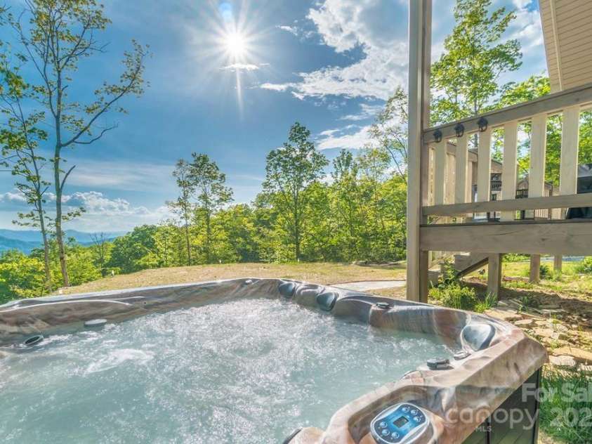242 Crossview Drive, Bryson City, NC 28713.  MLS# CAR4320592, YatesRealty ID 41935. 