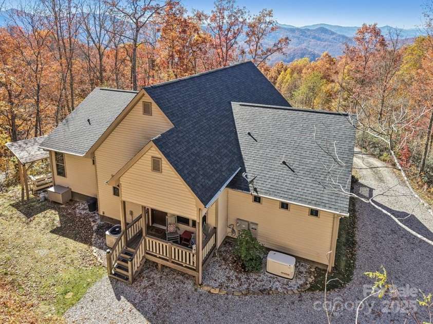 242 Crossview Drive, Bryson City, NC 28713.  MLS# CAR4320592, YatesRealty ID 41935. 