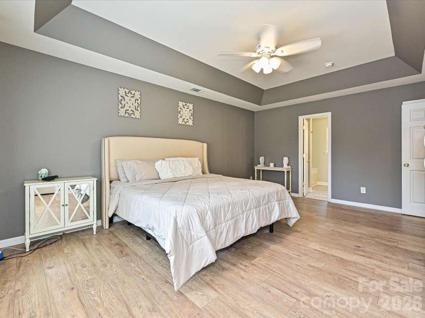 126 Rusty Nail Drive, Mooresville, NC 28115.  MLS# CAR4409612, YatesRealty ID 41936. Primary Suite