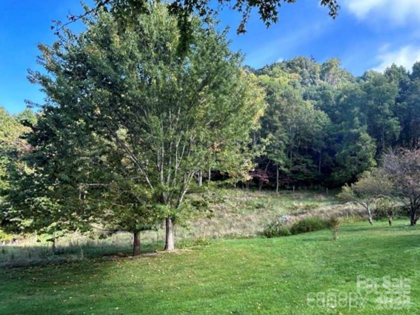 108 Lanning Road, Clyde, NC 28721.  MLS# CAR4294325, YatesRealty ID 4194. 