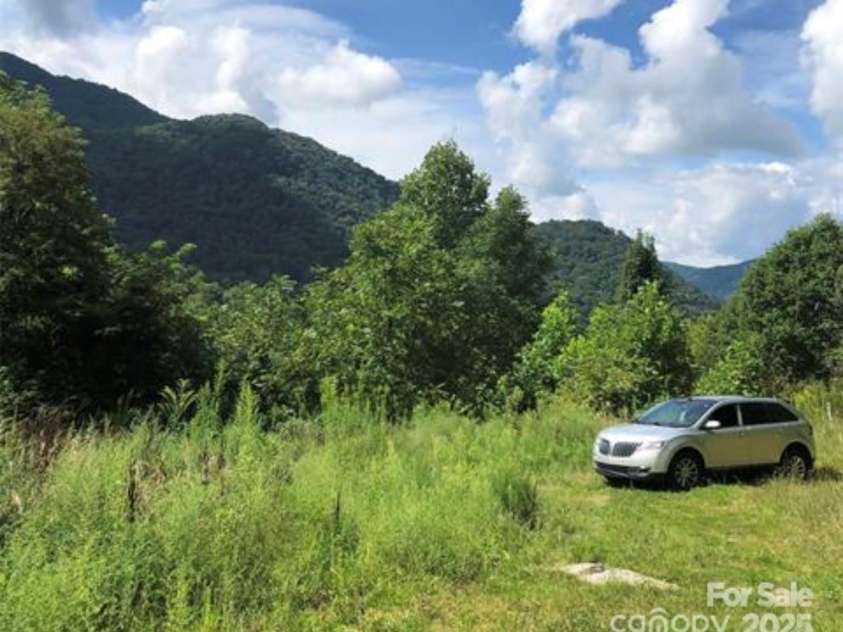 108 Lanning Road, Clyde, NC 28721.  MLS# CAR4294325, YatesRealty ID 4194. Views