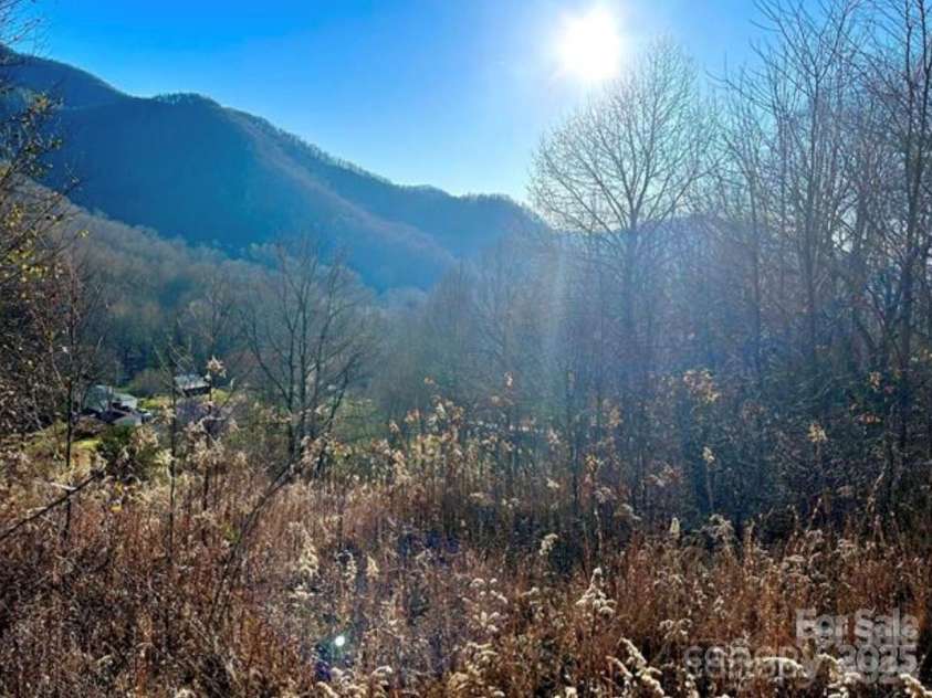 108 Lanning Road, Clyde, NC 28721.  MLS# CAR4294325, YatesRealty ID 4194. Views