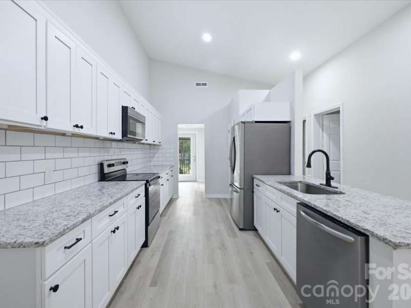 4313 Jenkins Road, Marshville, NC 28103.  MLS# CAR4407647, YatesRealty ID 41940. 