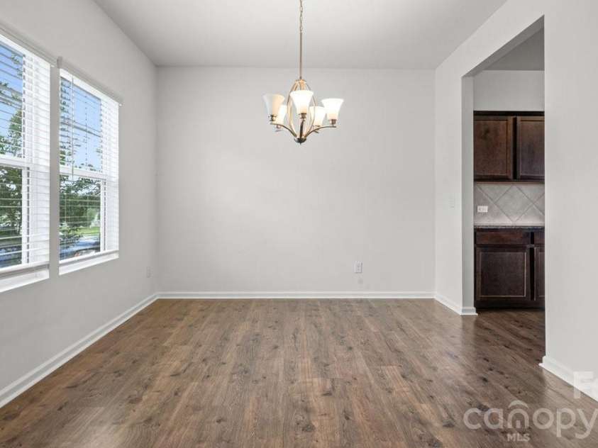 122 Canada Drive, Statesville, NC 28166.  MLS# CAR4393982, YatesRealty ID 41941. 