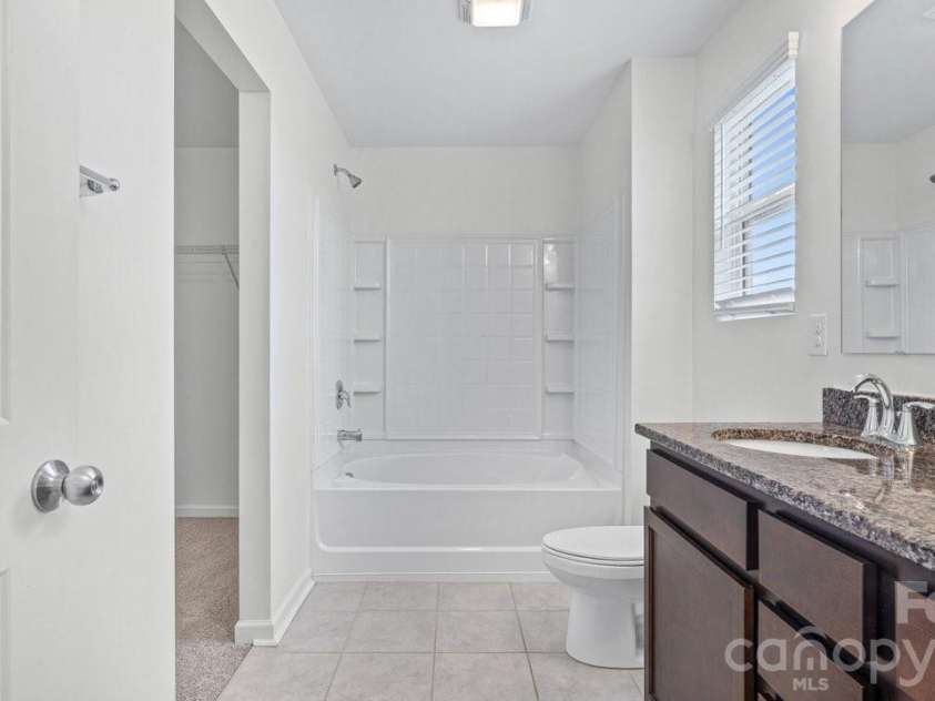 122 Canada Drive, Statesville, NC 28166.  MLS# CAR4393982, YatesRealty ID 41941. 