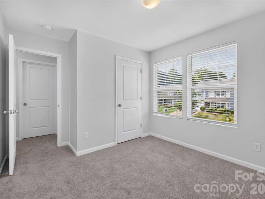 122 Canada Drive, Statesville, NC 28166.  MLS# CAR4393982, YatesRealty ID 41941. 