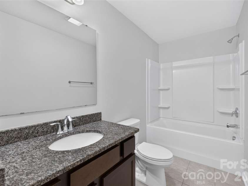 122 Canada Drive, Statesville, NC 28166.  MLS# CAR4393982, YatesRealty ID 41941. 