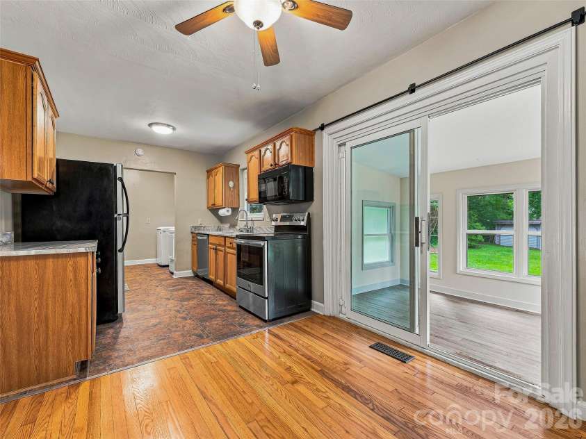 320 Kendale Court, East Flat Rock, NC 28726.  MLS# CAR4408973, YatesRealty ID 41942. 