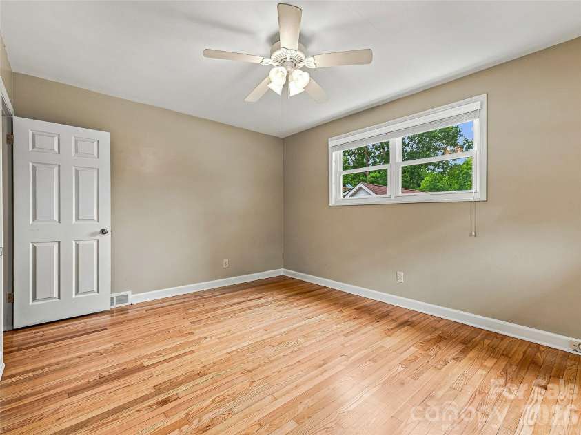 320 Kendale Court, East Flat Rock, NC 28726.  MLS# CAR4408973, YatesRealty ID 41942. 