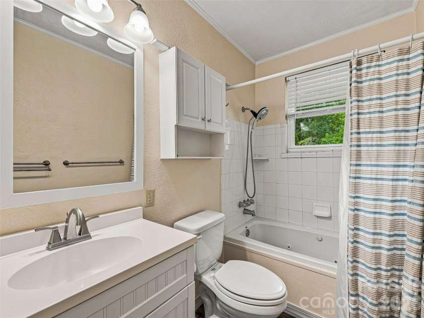 320 Kendale Court, East Flat Rock, NC 28726.  MLS# CAR4408973, YatesRealty ID 41942. 