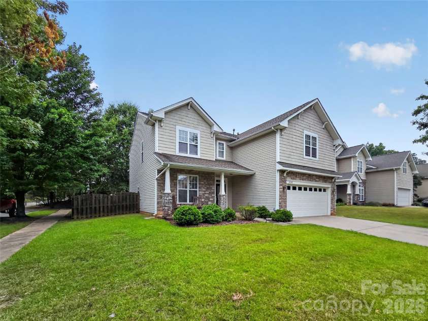 17222 Westmill Lane, Charlotte, NC 28277.  MLS# CAR4407899, YatesRealty ID 41945. 