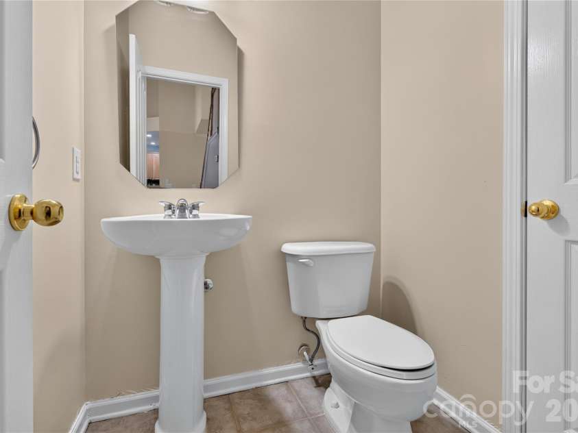17222 Westmill Lane, Charlotte, NC 28277.  MLS# CAR4407899, YatesRealty ID 41945. 
