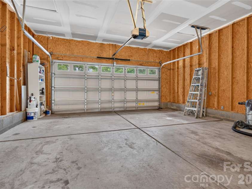 17222 Westmill Lane, Charlotte, NC 28277.  MLS# CAR4407899, YatesRealty ID 41945. 