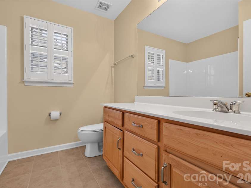17222 Westmill Lane, Charlotte, NC 28277.  MLS# CAR4407899, YatesRealty ID 41945. 