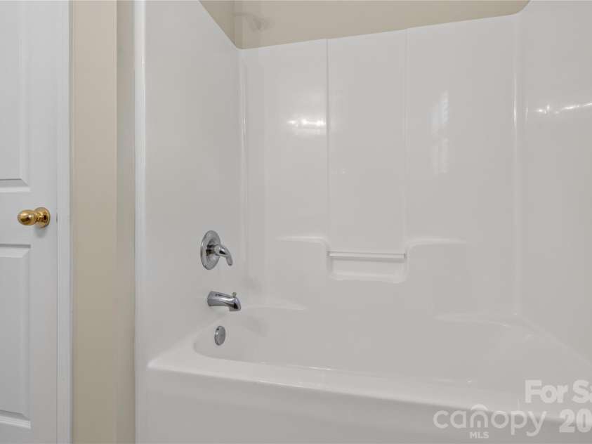 17222 Westmill Lane, Charlotte, NC 28277.  MLS# CAR4407899, YatesRealty ID 41945. 