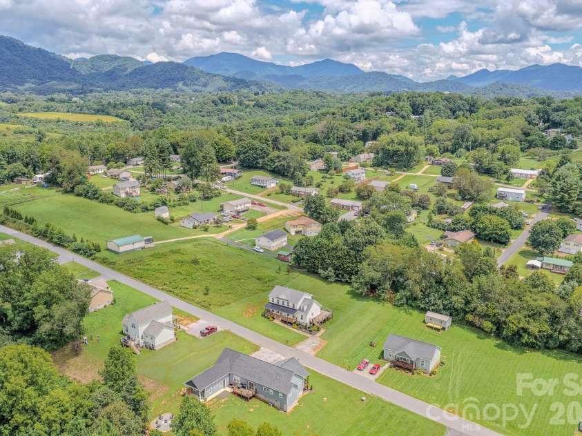 160 Ridge View Drive, Clyde, NC 28721.  MLS# CAR4411209, YatesRealty ID 41946. 