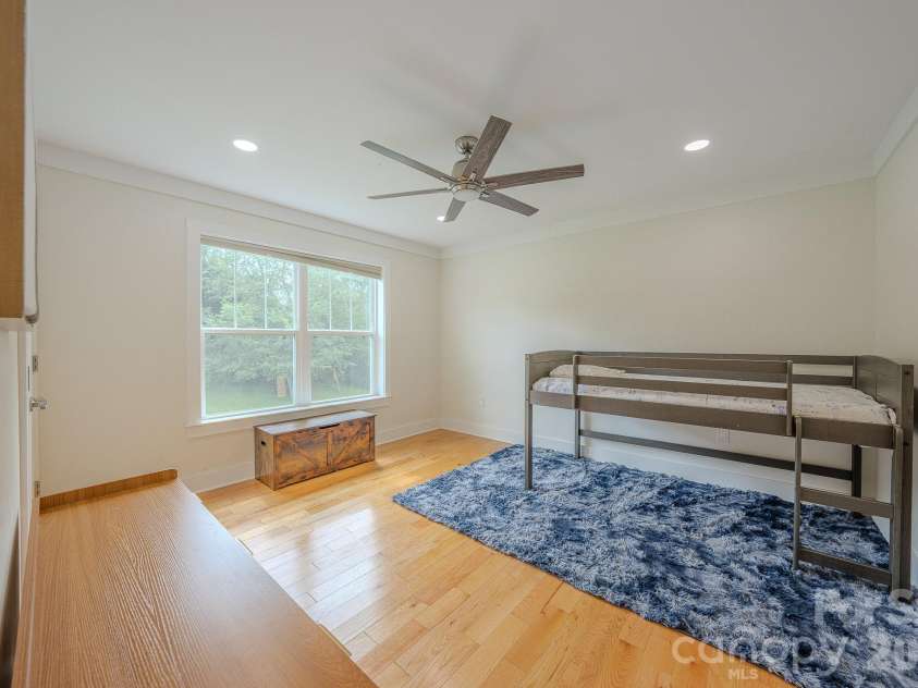 160 Ridge View Drive, Clyde, NC 28721.  MLS# CAR4411209, YatesRealty ID 41946. Upstairs bathroom 3